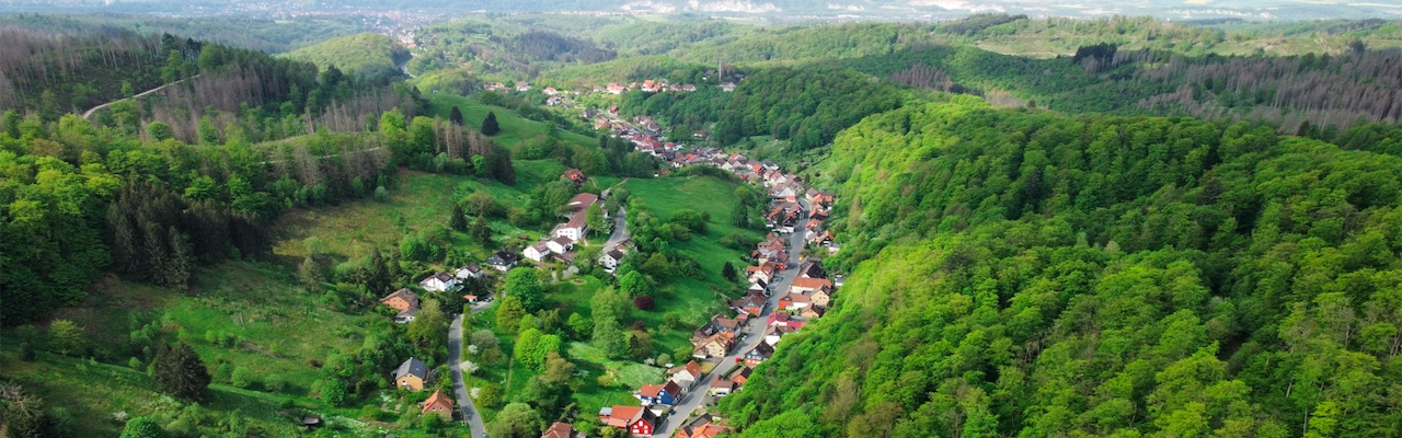 Mai 2023: Blick nach Westen, Bildmitte: Schwarzenberg (c) Andreas Bücher 